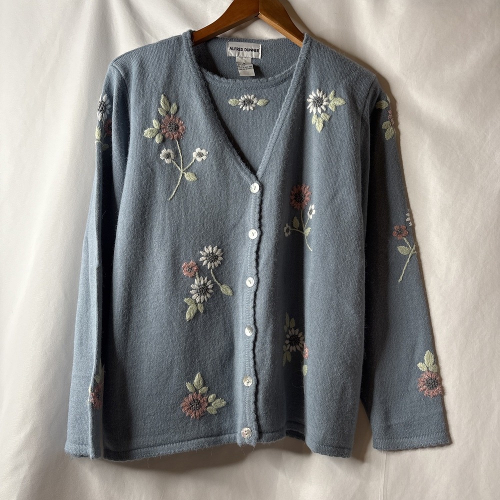 Alfred Dunner M‎ Lake Placid  Blue Floral Cardigan Attached Set - Picture 5 of 9